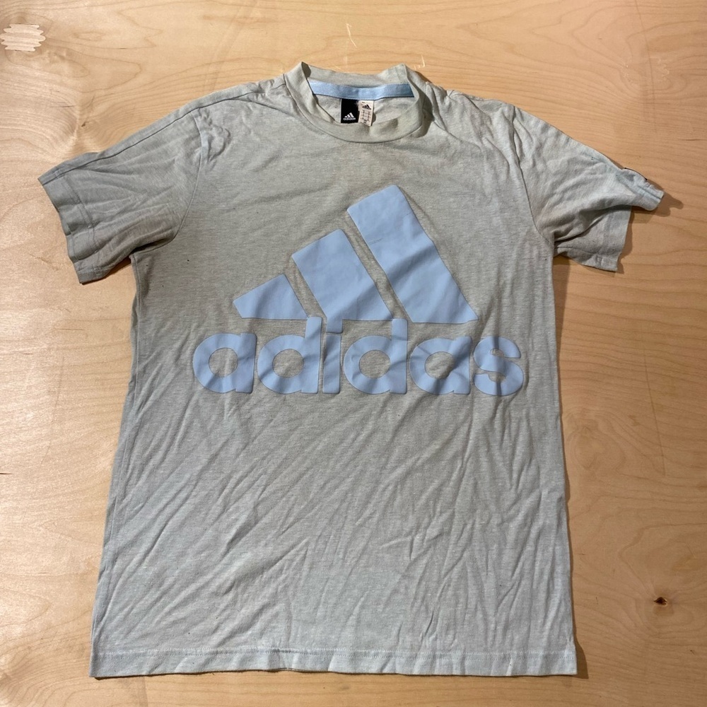 Adidas Tee Size Medium (JM)